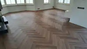 vloerlegger_gorredijk_Brand_New_Floor_7.jpg