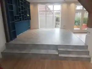 vloerlegger_gorredijk_Brand_New_Floor_3.jpg