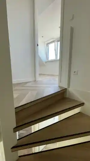 pvc vloer en trappen.jpg