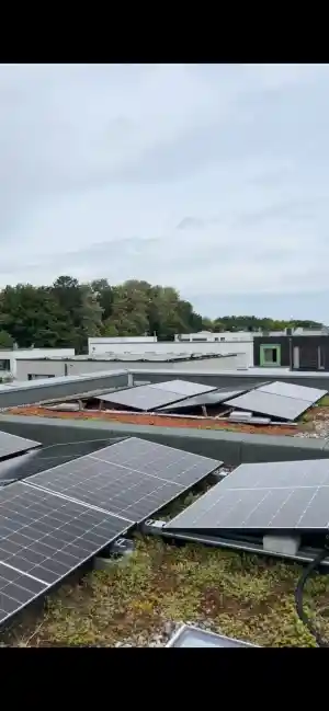 PV-Anlagen-Reinigung mit Osmosetechnik in Augsburg.jpg