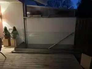 Reinigung eines Wintergarten mit Osmosetechnik in Augsburg.jpg