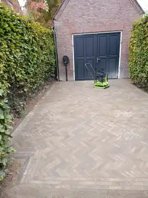 stratenmaker_sint-oedenrode_Laeijendecker_Dak_&_Straatwerken_4.jpg