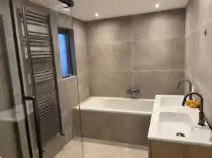 Complete badkamer en toilet .jpg