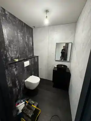 Wc in PVC panelen.jpg