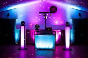 dj_d%C3%BCsseldorf_Marvik_Music_6.jpg