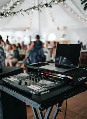 dj_d%C3%BCsseldorf_Marvik_Music_5.jpg