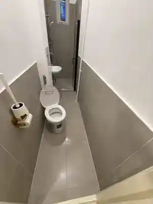 Grundreinigung einer Wohnung in Berlin Adenauerplatz.jpg