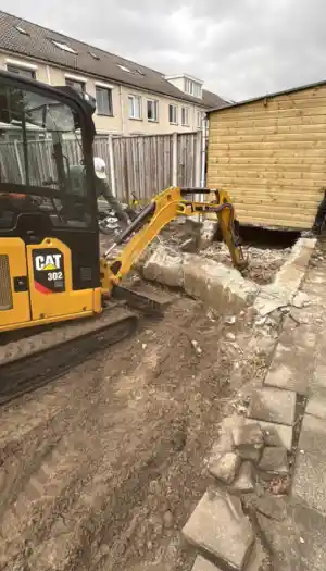Tuinhuisje en Betonnen vloer verwijderd.jpg