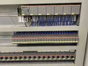 elektriker_h%C3%BCven_SKA_SPS-Technik_GmbH_6.jpg