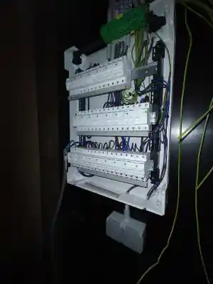 elektricien_diksmuide_De_Zutter,_Jeffrey_JDZ_Services_5.jpg