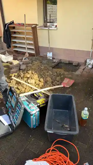 Versicherungsfall: angebohrtes Rohr austauschen für die Wärmepumpe.jpg