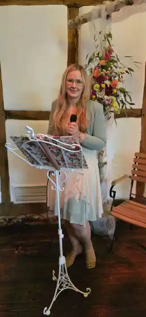freie-redner_troisdorf_Trauzeit_mit_Stefanie_5.jpg