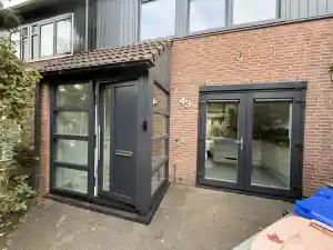 Gehele vervanging naar kunststof kozijnen en gevelbekleding..jpg