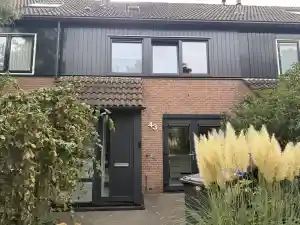 Gehele vervanging naar kunststof kozijnen en gevelbekleding..jpg