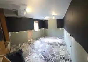 achterkamer omgebouwd tot moderne badkamer.jpg