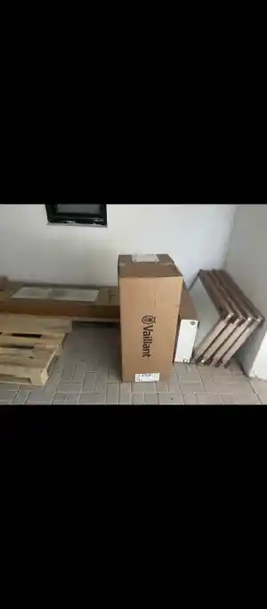 Warenlieferung vom Großhändler .jpg