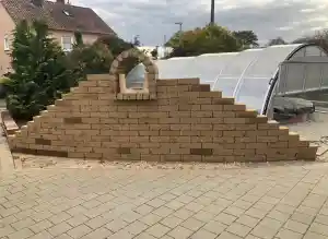 Errichtung einer Naturstein-Gartenmauer.jpg