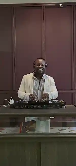dj_rotterdam_PINAS_____________6.jpg