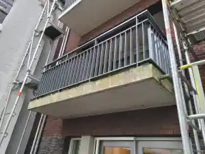Alg vrij maken van balkons.jpg