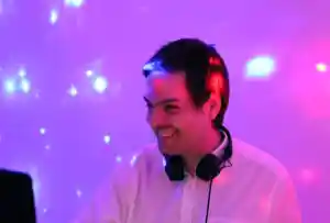 dj_pulheim_DJ_Caly_Phornia_-_Hochzeit_&_Event_DJ_7.jpg