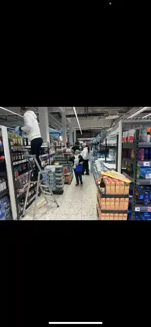 Bauendreinigung und bezugsfertige Übergabereinigung.jpg