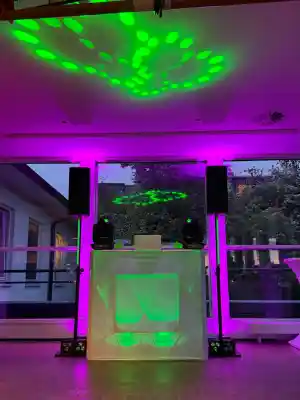 dj_seevetal_Lars_Bäcker_-_Hochzeits-_&_Event_DJ_in_Hamburg_+_Niedersachsen_2.jpg