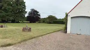 maaien van verwilderd gras .jpg