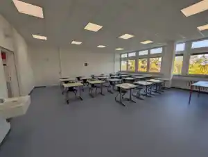 Möbelverteilung an Schulen.jpg