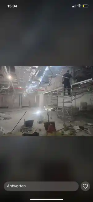 Professioneller Abbruch & Entkernung – Großfläche ca. 300 m².jpg