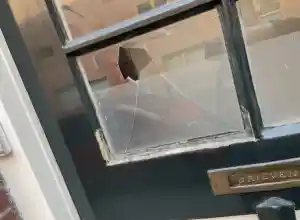 Herstel enkelsglas in stopverf.jpg