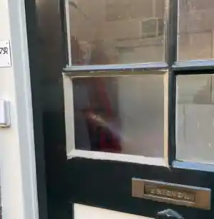 Herstel enkelsglas in stopverf.jpg