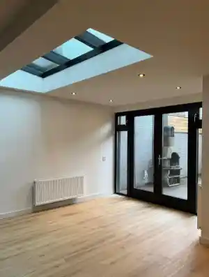 Aanbouw lichtstraat en afwerking .jpg