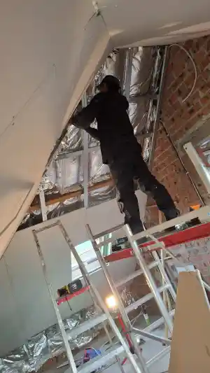 inrichten zolderruimte 1: 1 slaapkamer een badkamer en speelruimte.jpg