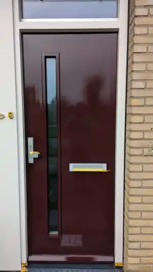 voordeur en garage deur..jpg