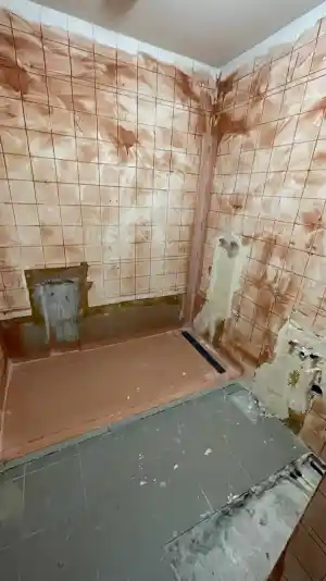 Badkamerrenovatie & Tegelwerk Trap.jpg