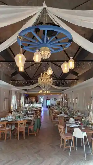 Hochzeit Party im Kupfersaal in Petershagen.jpg