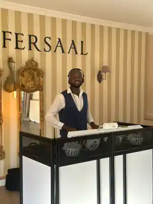 Hochzeit Party im Kupfersaal in Petershagen.jpg