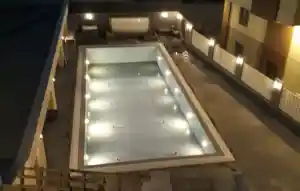 Waterdicht betegeld zwembad met drainagesysteem.jpg