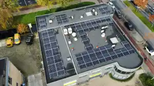 Ook in zakelijke zonnepaneelprojecten is 1-2-3Zon&Energie actief.jpg