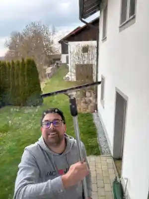Unterhaltsreinigung / Glasreinigung.jpg