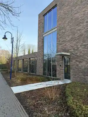 glazenwasser_geel_AJ_Cleaning_Service__2.jpg