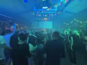 dj_hengevelde_Feest_DJ_opTIMist_5.jpg