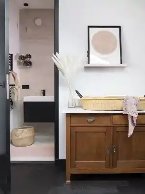 Verbouwing voormalig schoolgebouw tot woning.jpg