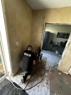 Volledige keukenrenovatie + verwijderen muren en gedeelte draagmuur..jpg