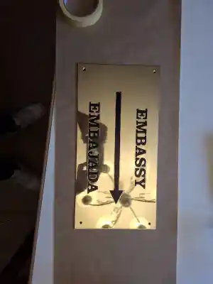 Placas de Embajada.jpg