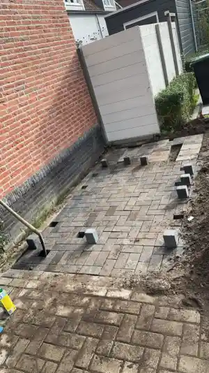 Bestrating tuin (gedeeltelijk.jpg