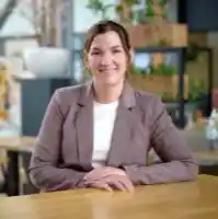 Nicole Brink Makelaar.jpg