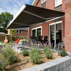 zonwering_middelharnis_MultiLux_Zonwering_2.jpg