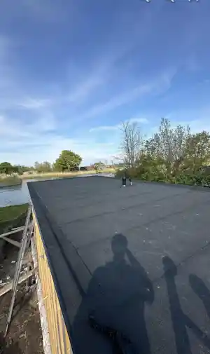 Platdak groot met nieuwe overkapping .jpg