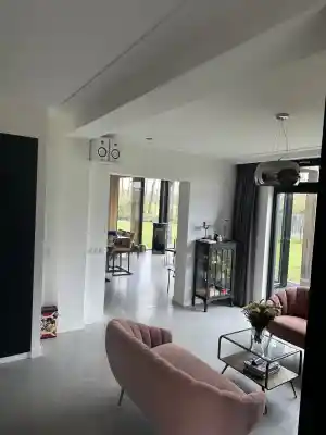 Glad pleisterwerk design huis.jpg